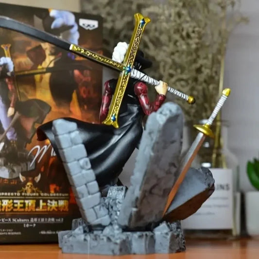 Dracule Mihawk Figure: 15CM One Piece Collectible